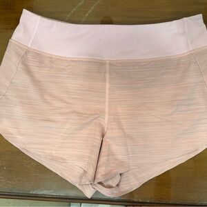 Athleta Run With It 3.5” Short In Pink Size M